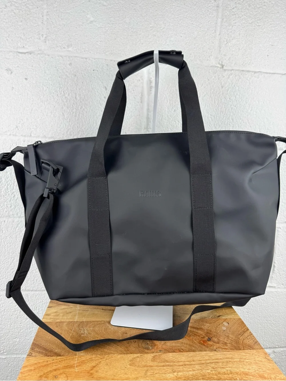 RAINS Black Waterproof Weekend Duffle Bag Shoulder Travel Gym Tote